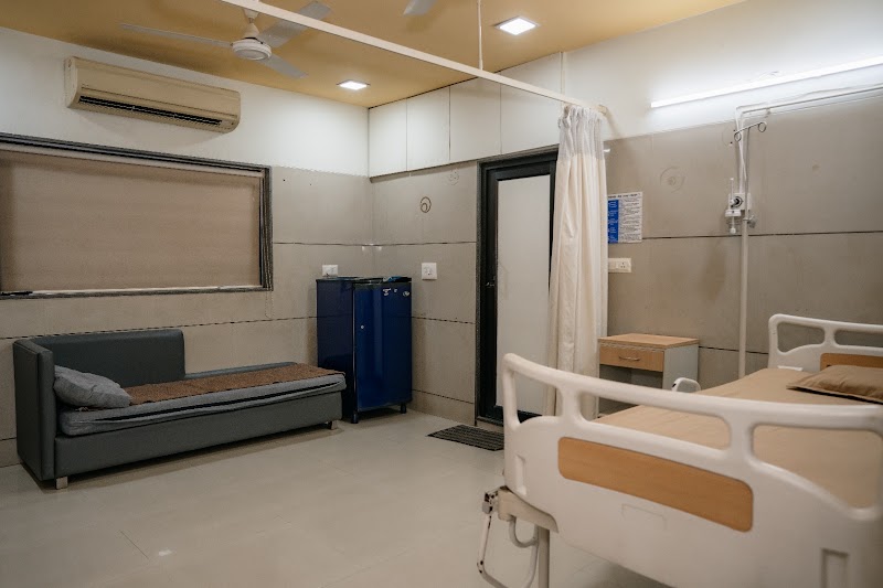 Akshar Hospital(Dr. Nilesh Champaklal Makani)