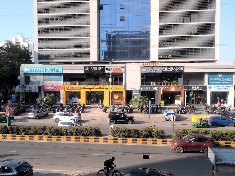 Dev Eye Hospital